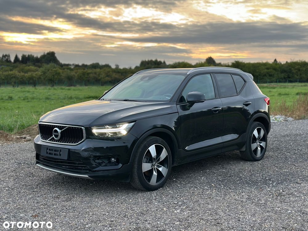 Volvo XC 40 T4 AWD Geartronic Momentum Pro - 1