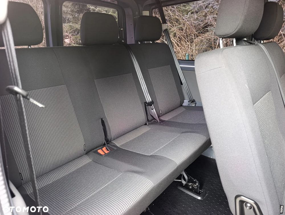 Volkswagen Transporter - 12
