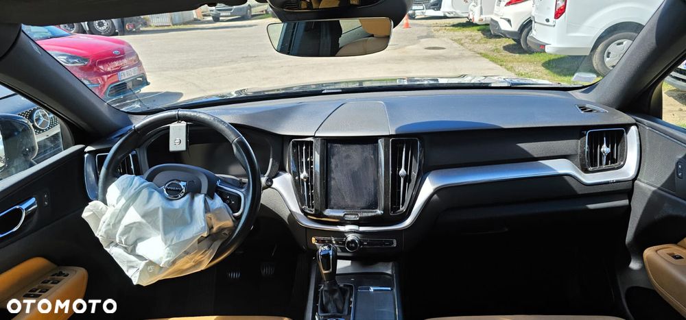 Volvo XC 60 D4 Momentum - 10