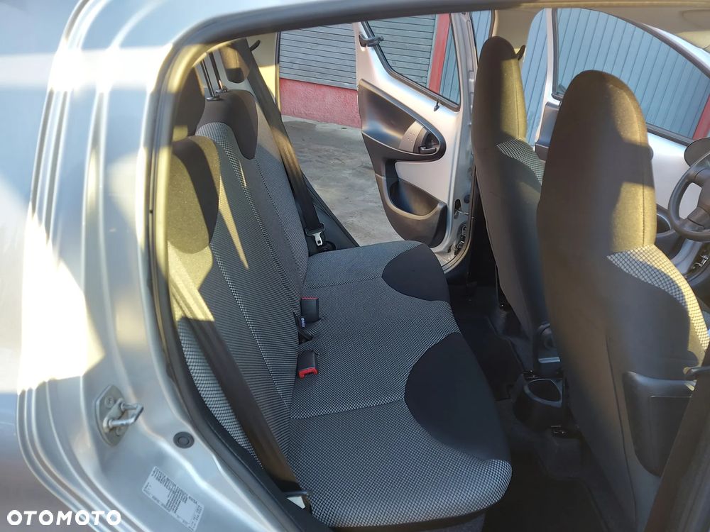 Toyota Aygo Cool&Go - 28