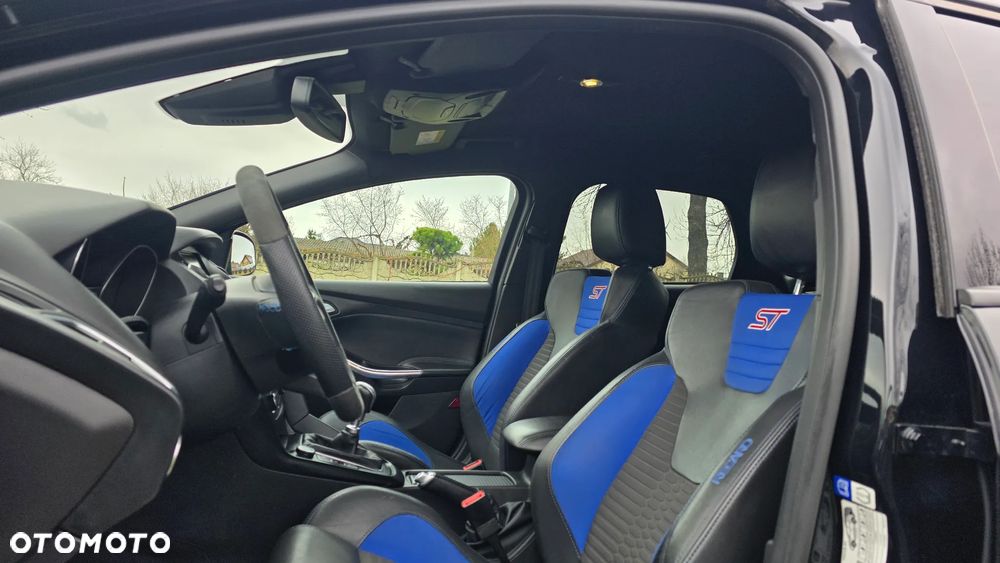 Ford Focus 2.0 TDCi ST - 29