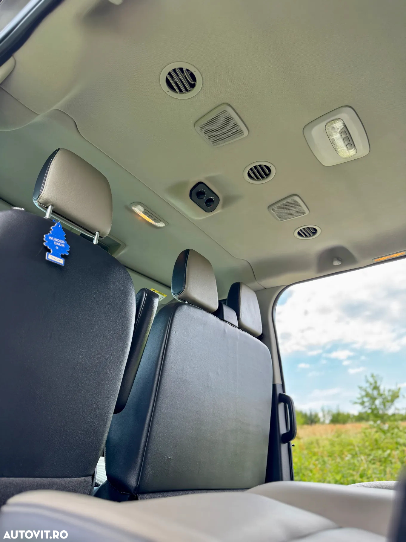 Ford Tourneo Custom - 11
