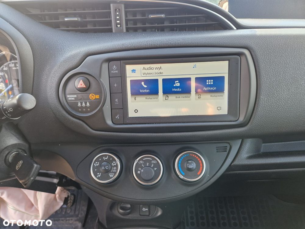 Toyota Yaris 1.5 20th Anniversary CVT - 16