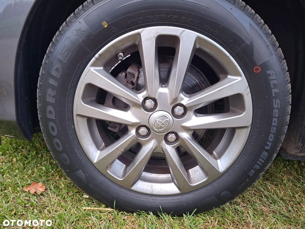 Toyota Yaris 1.33 VVT-i Style - 27