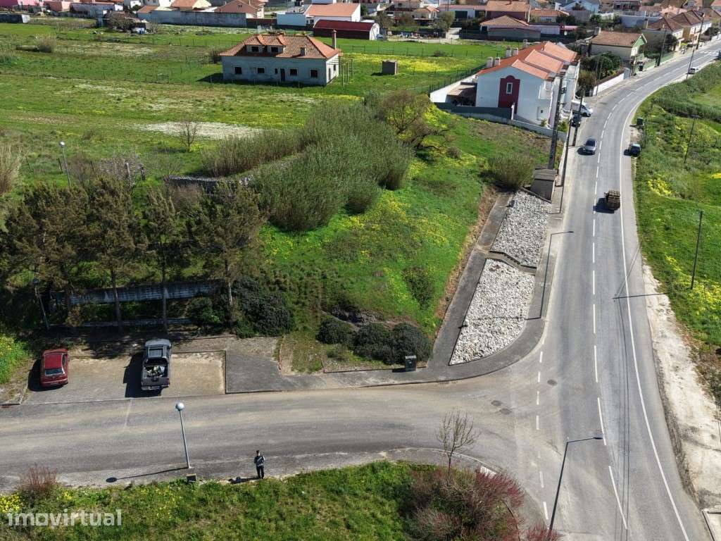 Oportunidade de Investimento - 2 Lotes Construção Prédio - A dos Cu... - Grande imagem: 3/14
