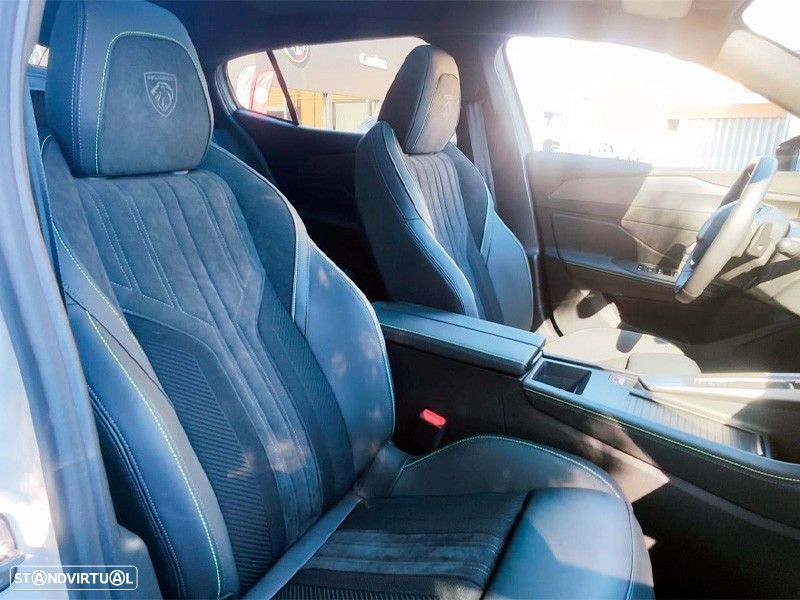 Peugeot E-408 58 kWh GT - 14
