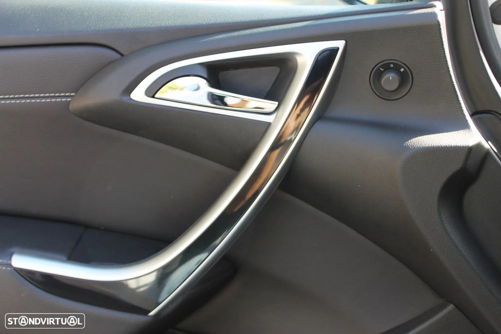 Opel Astra GTC 1.7 CDTi S/S - 26