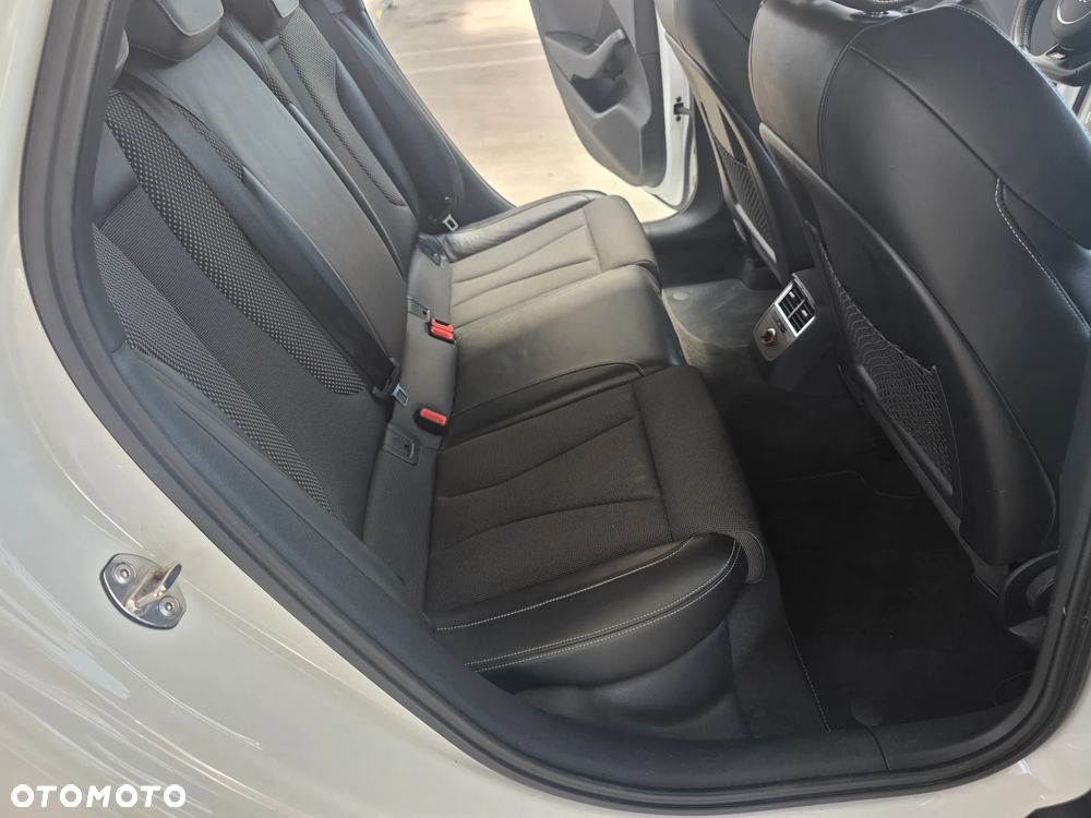 Audi A3 Sportback 1.4 TFSI cylinder on demand ultra S t S line Sportpaket - 24