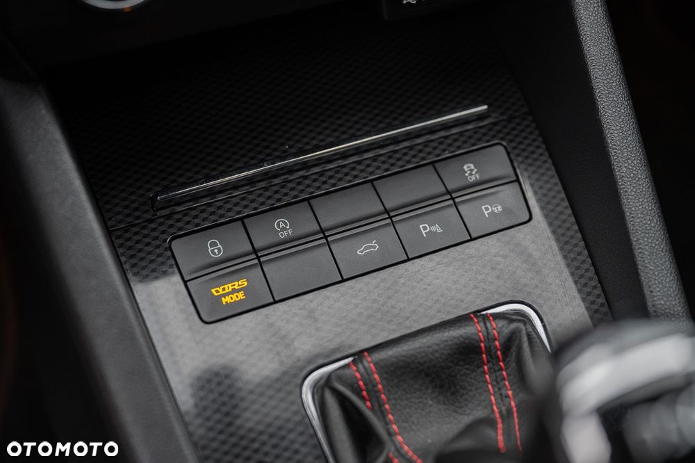 Skoda Octavia 2.0 TSI RS DSG - 28