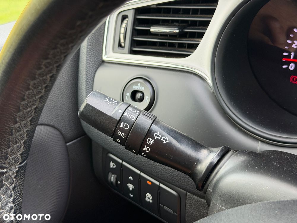 Kia Ceed 1.6 GDI ISG Platinum Edition - 32