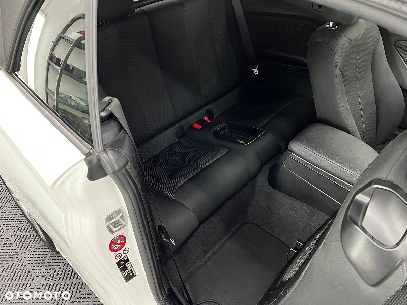 BMW Seria 2 218d M Sport - 26