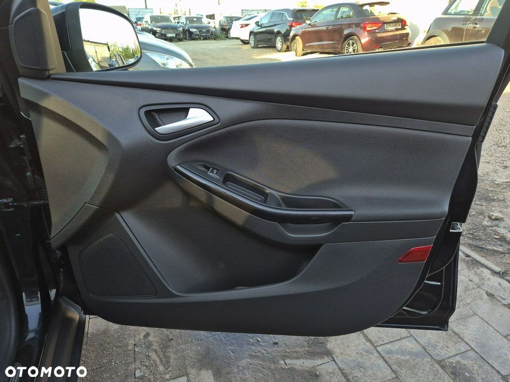Ford Focus 1.5 EcoBoost Start-Stopp-System TITANIUM - 20