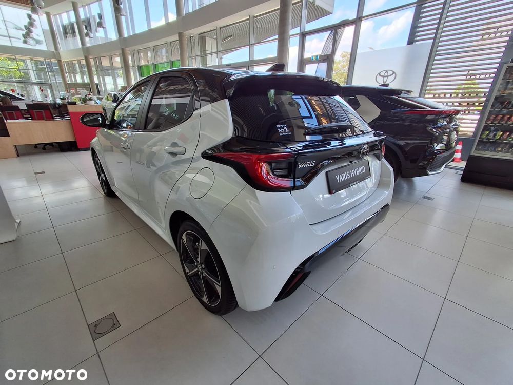Toyota Yaris Hybrid 1.5 Executive - 5