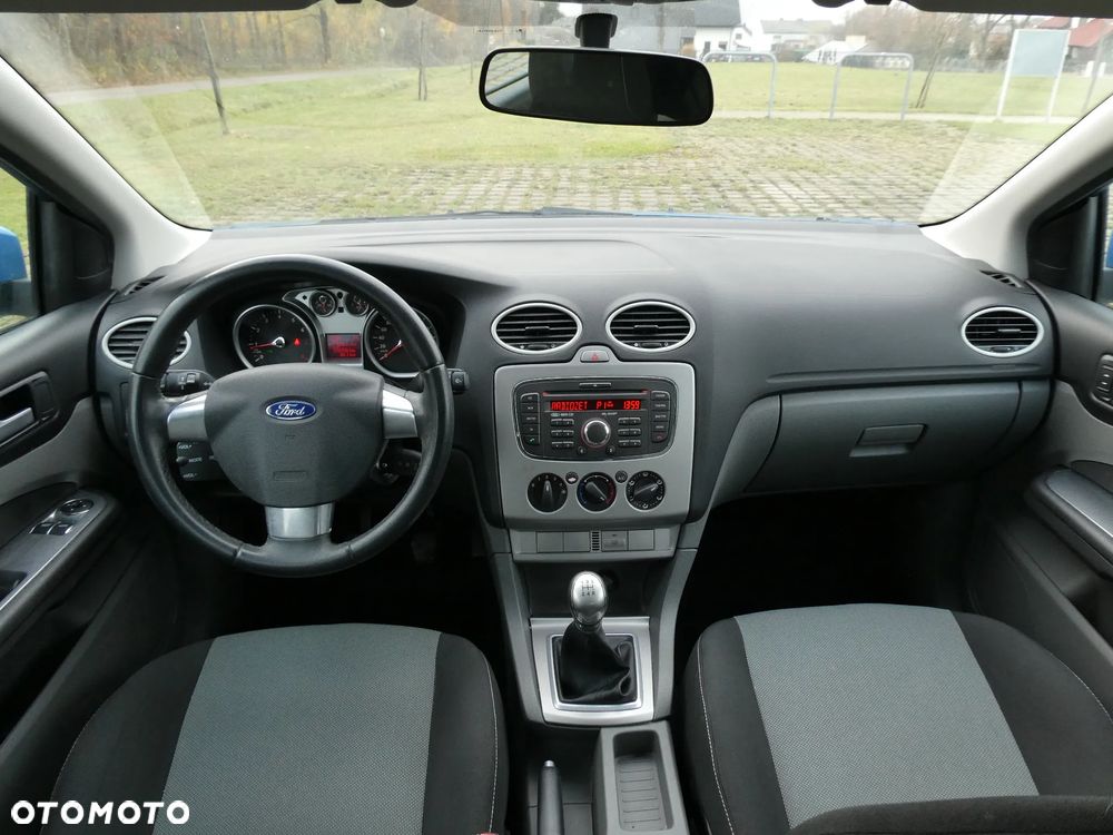 Ford Focus 2.0 16V Style+ - 14