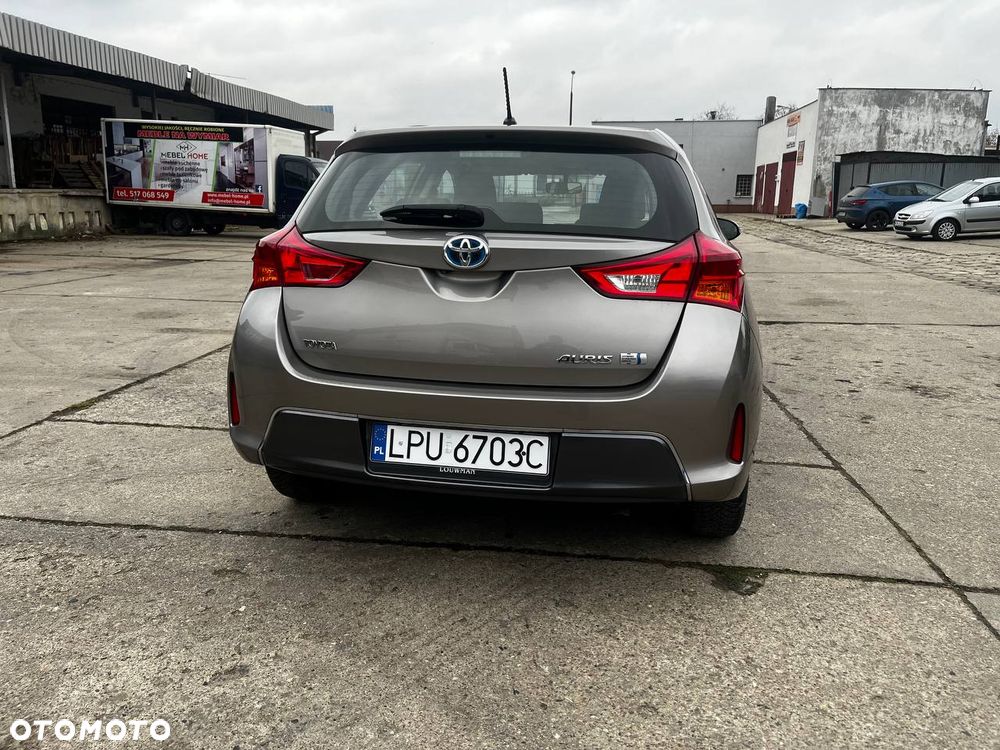 Toyota Auris - 13