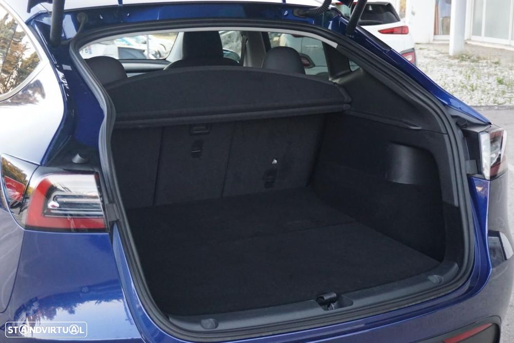 Tesla Model Y Long Range Dual Motor AWD - 15