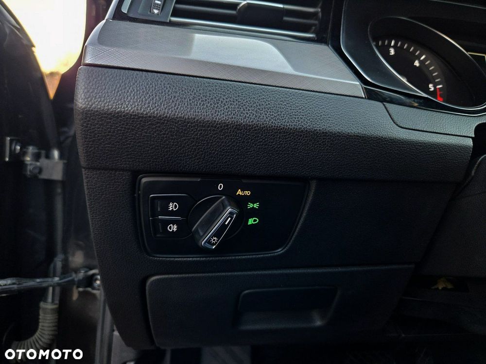 Volkswagen Passat 2.0 TDI SCR Highline DSG - 17