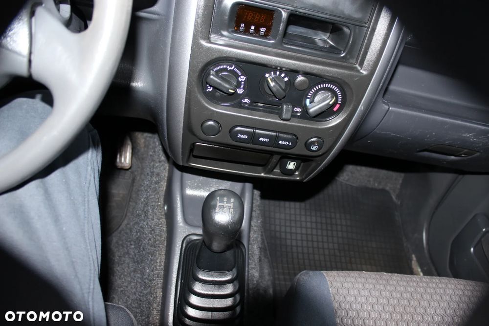 Suzuki Jimny Club Ranger - 17