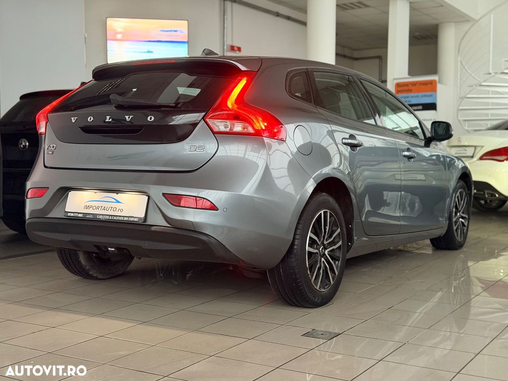 Volvo V40 D2 Geartronic Momentum - 4