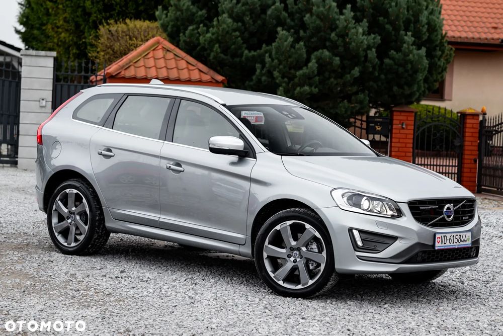 Volvo XC 60 T5 AWD R-Design Momentum EU6 - 4