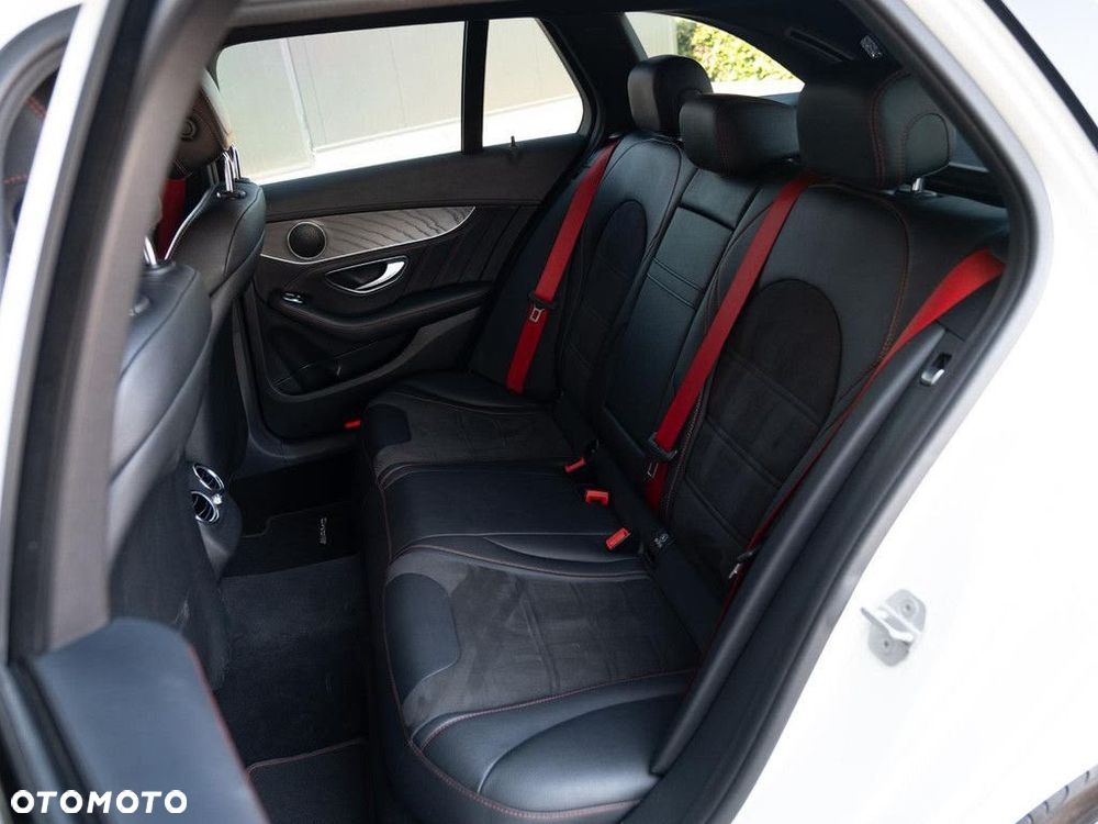Mercedes-Benz Klasa C 450 AMG 4Matic 7G-TRONIC - 39