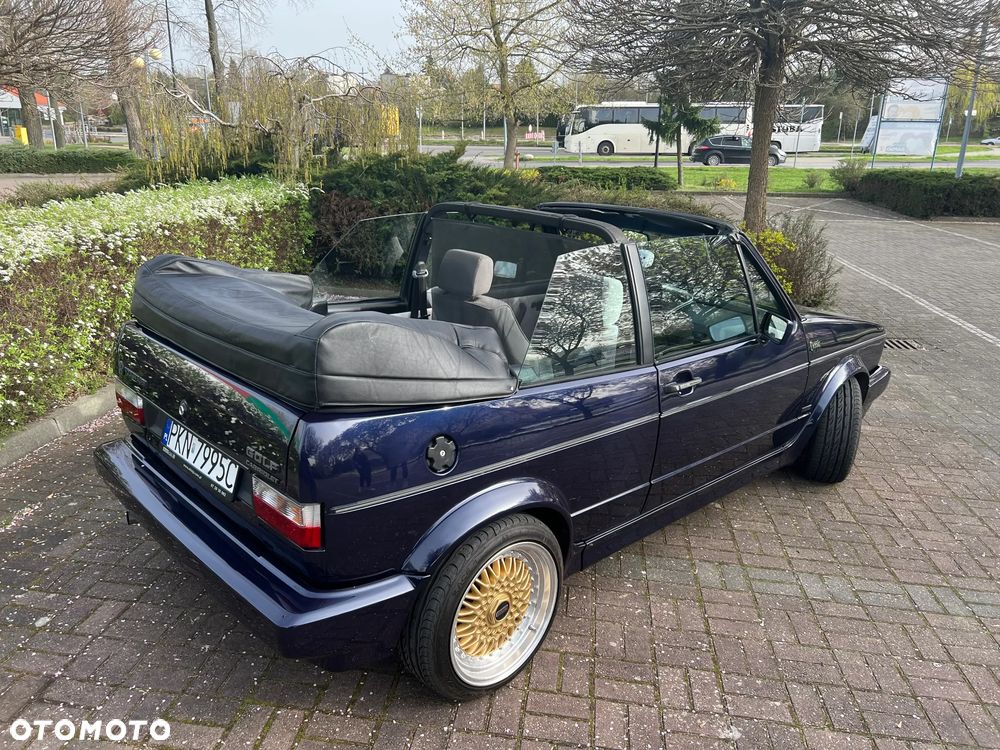 Volkswagen Golf - 8