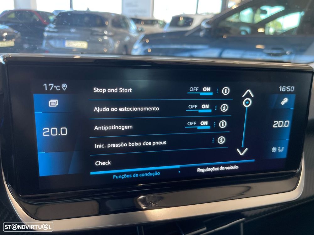 Peugeot 2008 1.2 PureTech Allure Pack EAT8 - 21