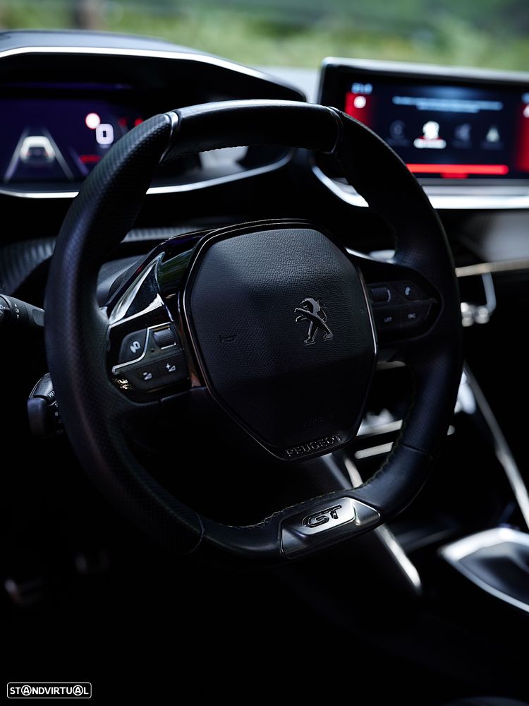 Peugeot 208 1.2 PureTech GT Line - 18