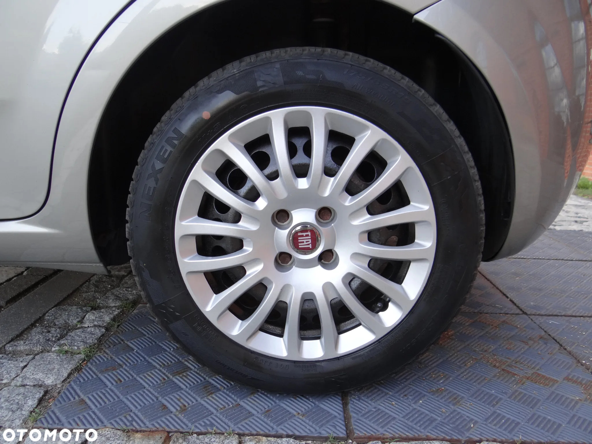 Fiat Punto 1.4 Young - 18