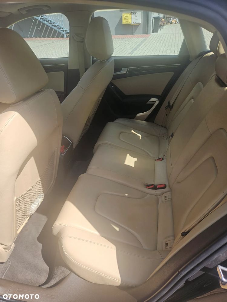 Audi A4 Limousine - 4