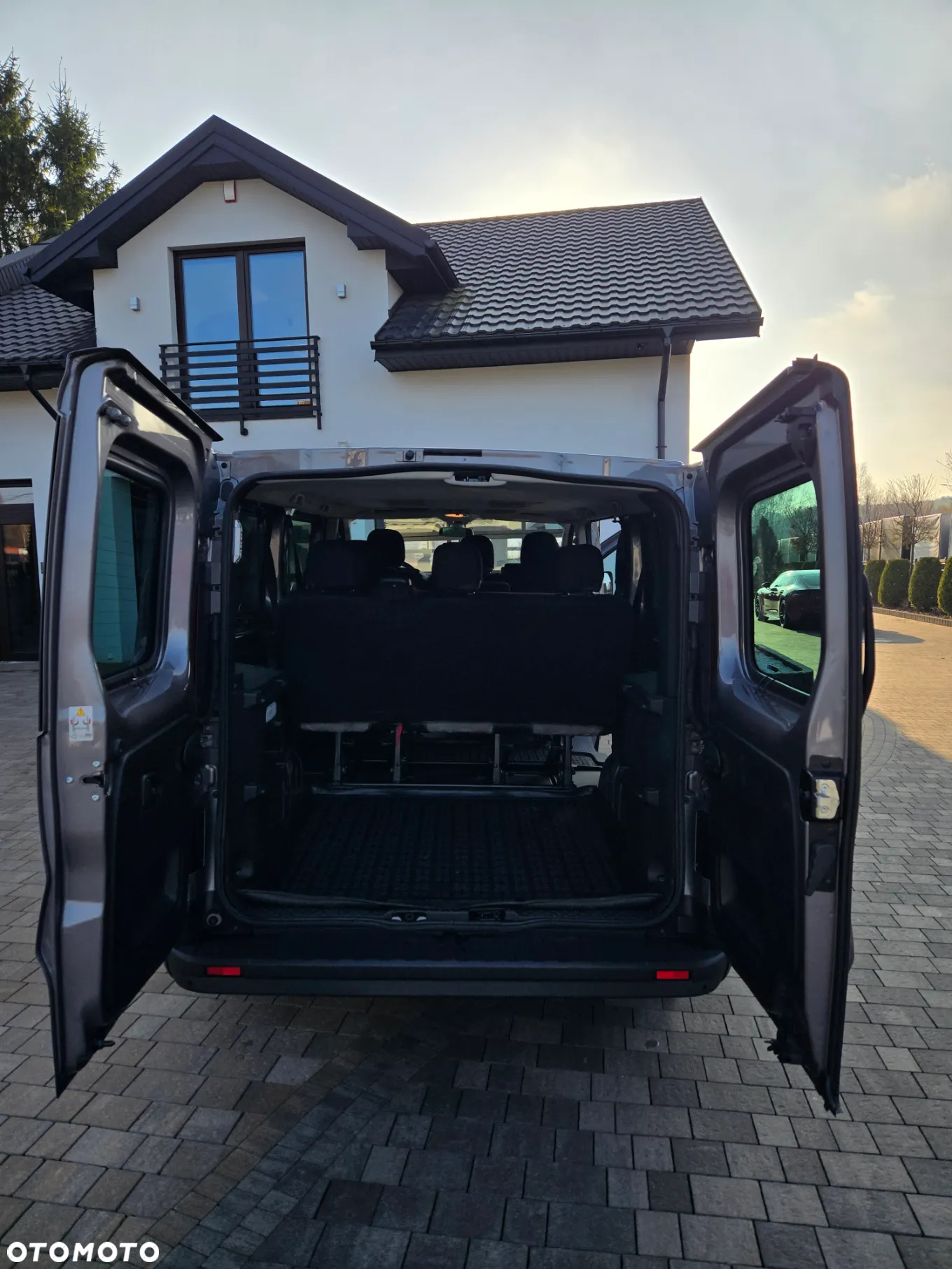 Renault Trafic Grand SpaceClass 2.0 dCi EDC - 30
