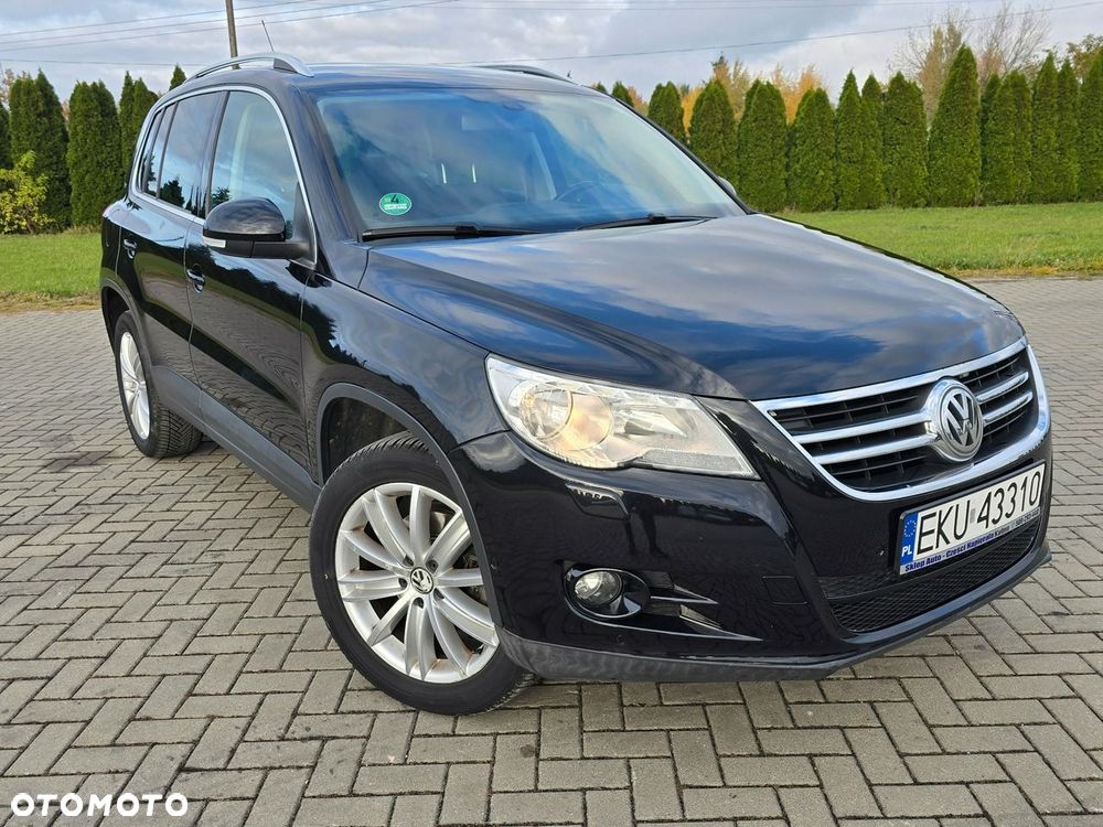 Volkswagen Tiguan - 1