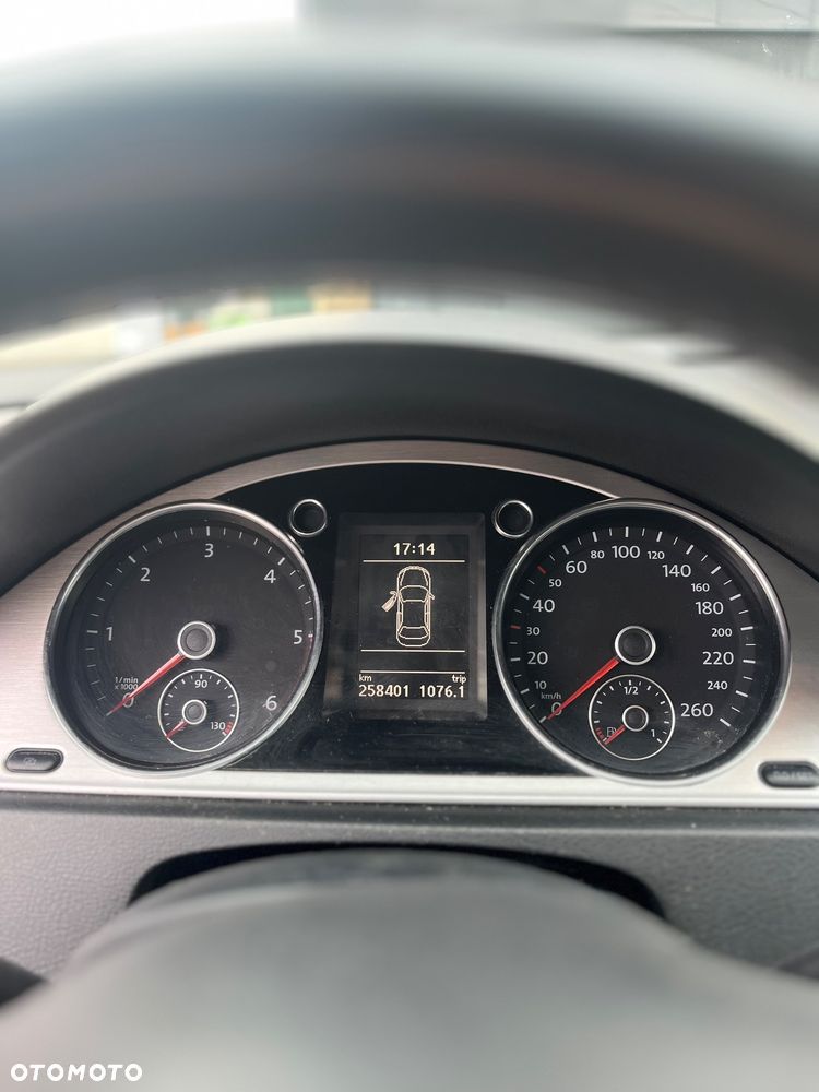 Volkswagen Passat 2.0 TDI Comfortline DSG - 2