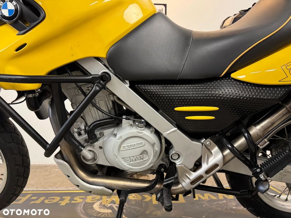 BMW F - 24