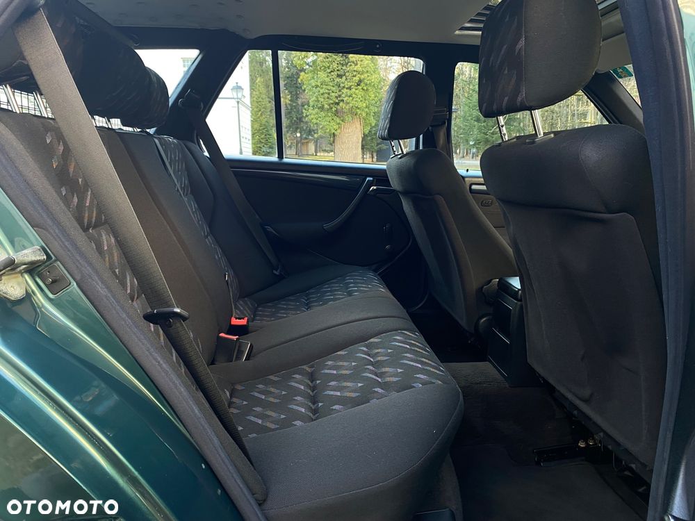 Mercedes-Benz Klasa C - 13