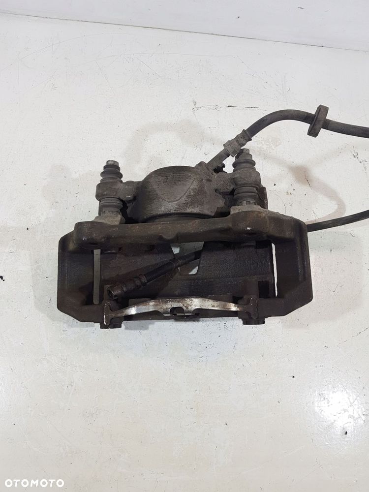 zacisk hamulcowy lewy przód audi a6 c7 2.0 tdi - 6