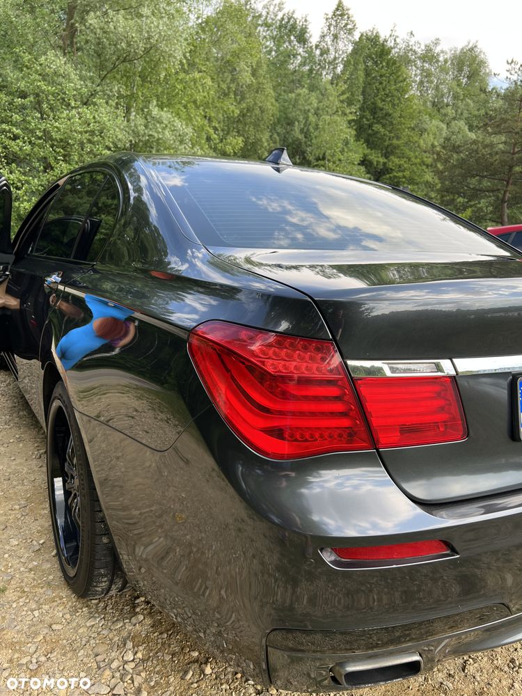 BMW Seria 7 750i L xDrive - 19