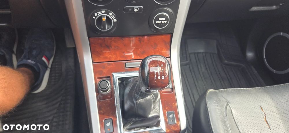Suzuki Grand Vitara - 26