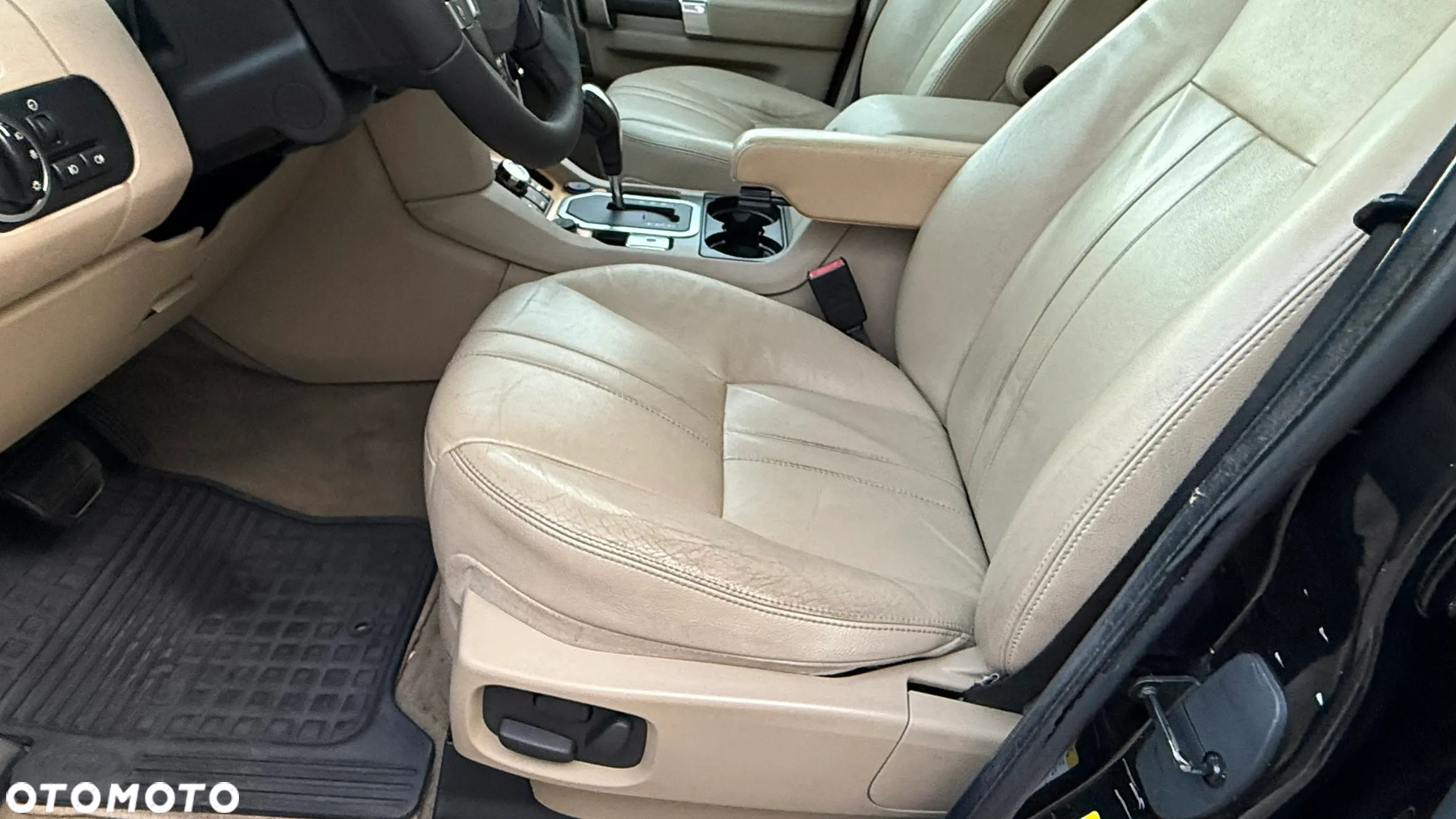 Land Rover Discovery IV 5.0 V8 HSE - 10