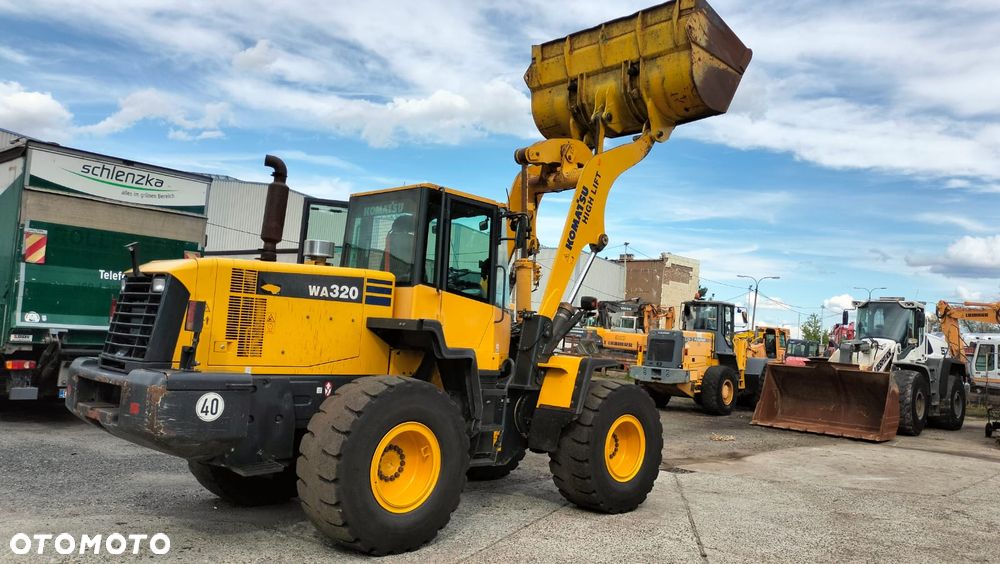 Komatsu WA 320 - 6 / 16500 kg / 4,5 m zasyp / klima / centralne smarowanie - 6
