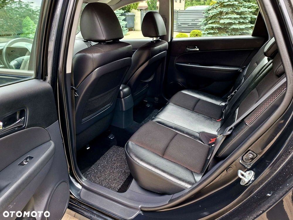 Hyundai i30 i30cw 1.6 CRDi FIFA WM Edition - 10