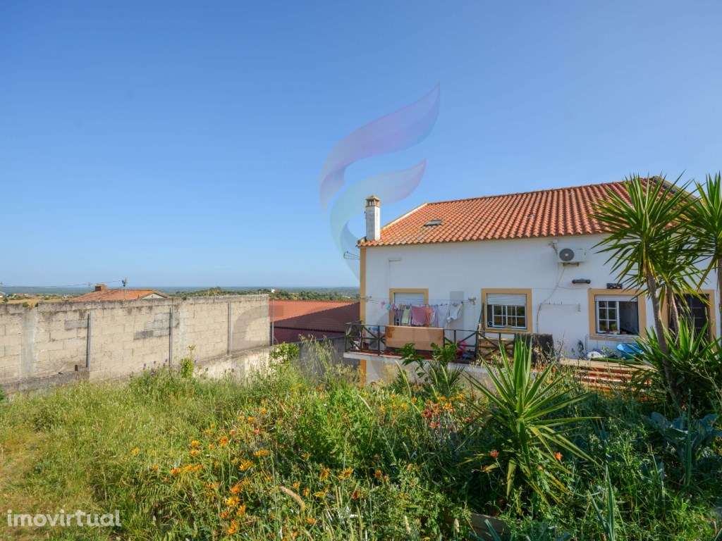 PRÉDIO COM TRÊS APARTAMENTOS - Grande imagem: 5/9