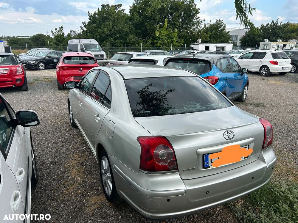 Toyota Avensis 1.8 Executiv - 3