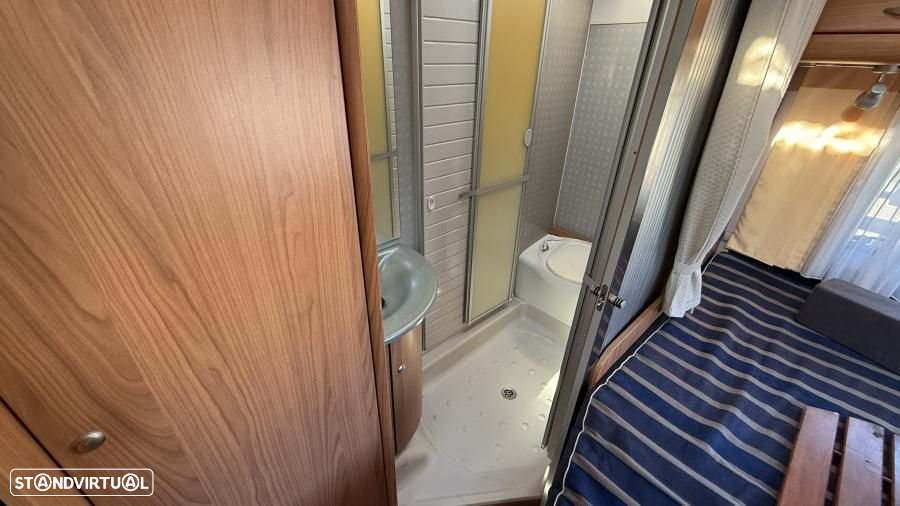 Burstner Privilége T630 cama francesa - 16