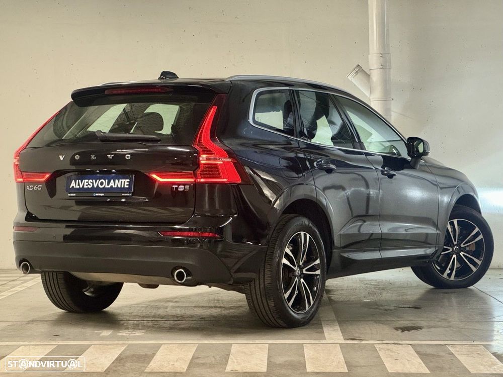 Volvo XC 60 2.0 T8 PHEV R-Design AWD - 38