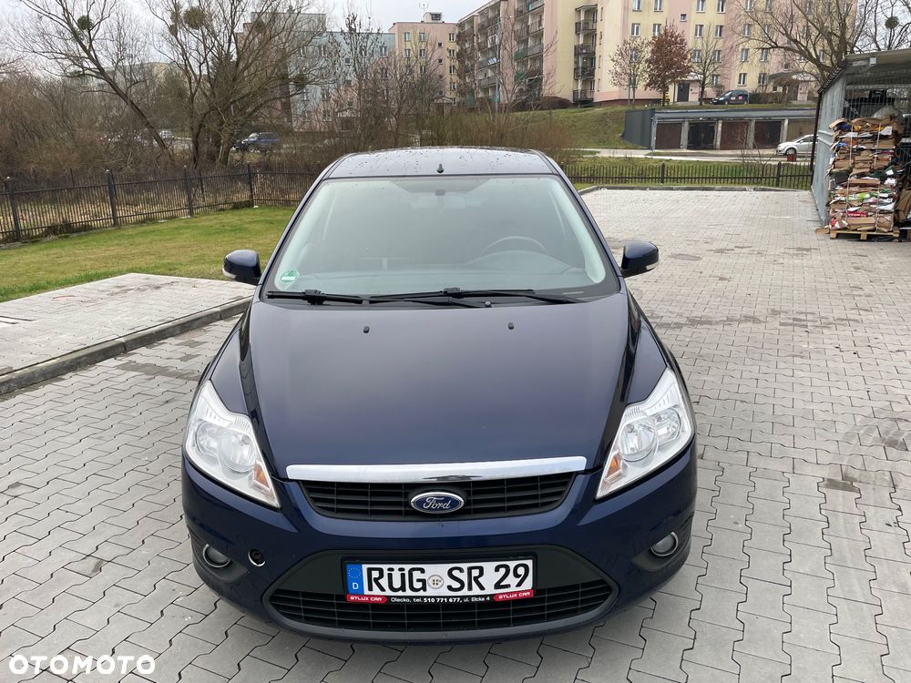 Ford Focus 1.6 Trend + - 2