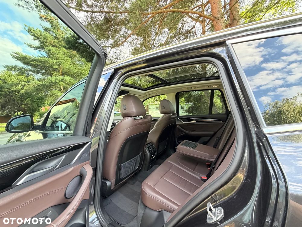 BMW X3 xDrive20d xLine - 23
