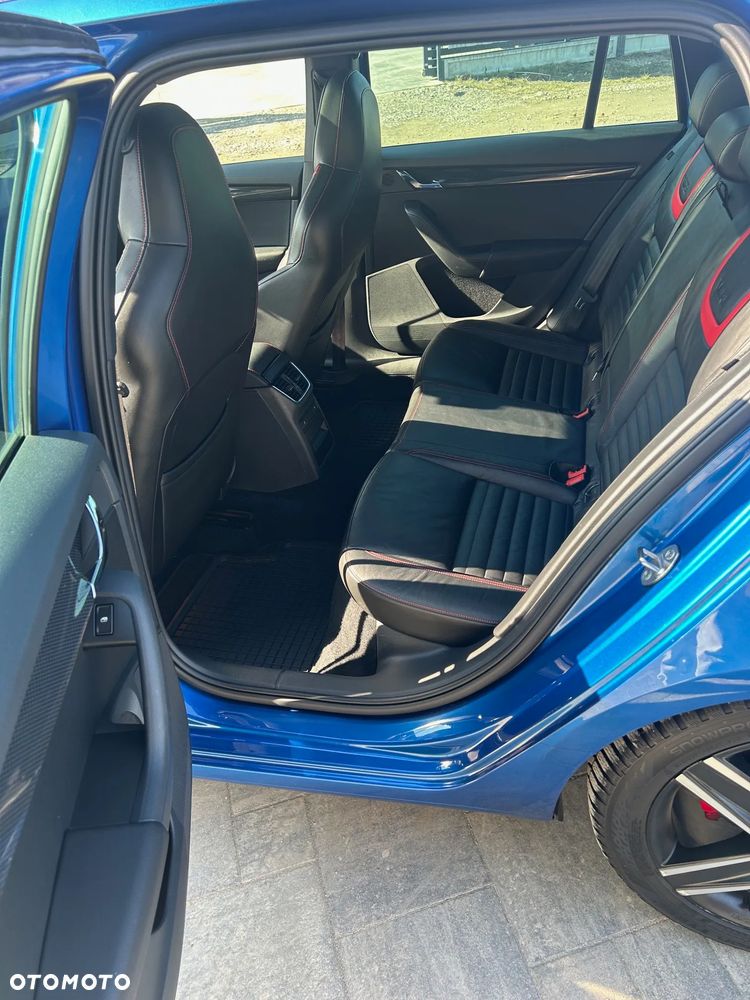 Skoda Octavia 2.0 TDI (Green tec) 4x4 DSG RS - 11