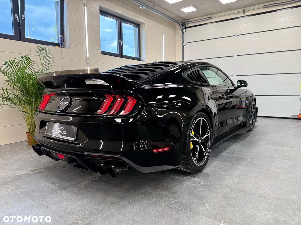 Ford Mustang 5.0 V8 GT - 2