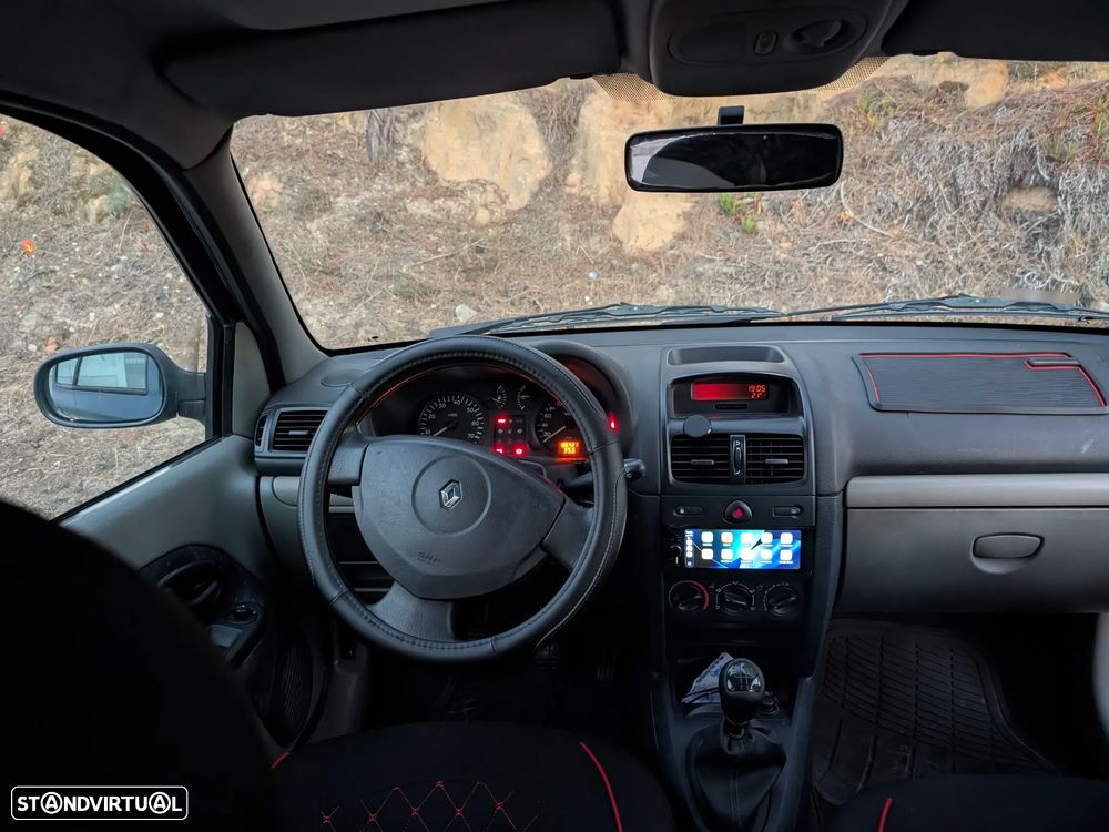 Renault Clio 1.2 16V Confort Dynamique - 4
